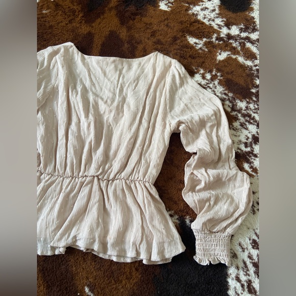 Peach love California cream blouse - Picture 2 of 2